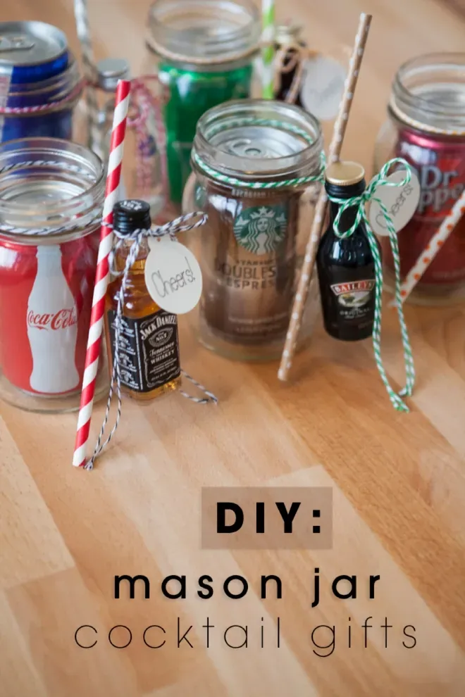 Your simple guide to amazing cocktail in a jar gift diy