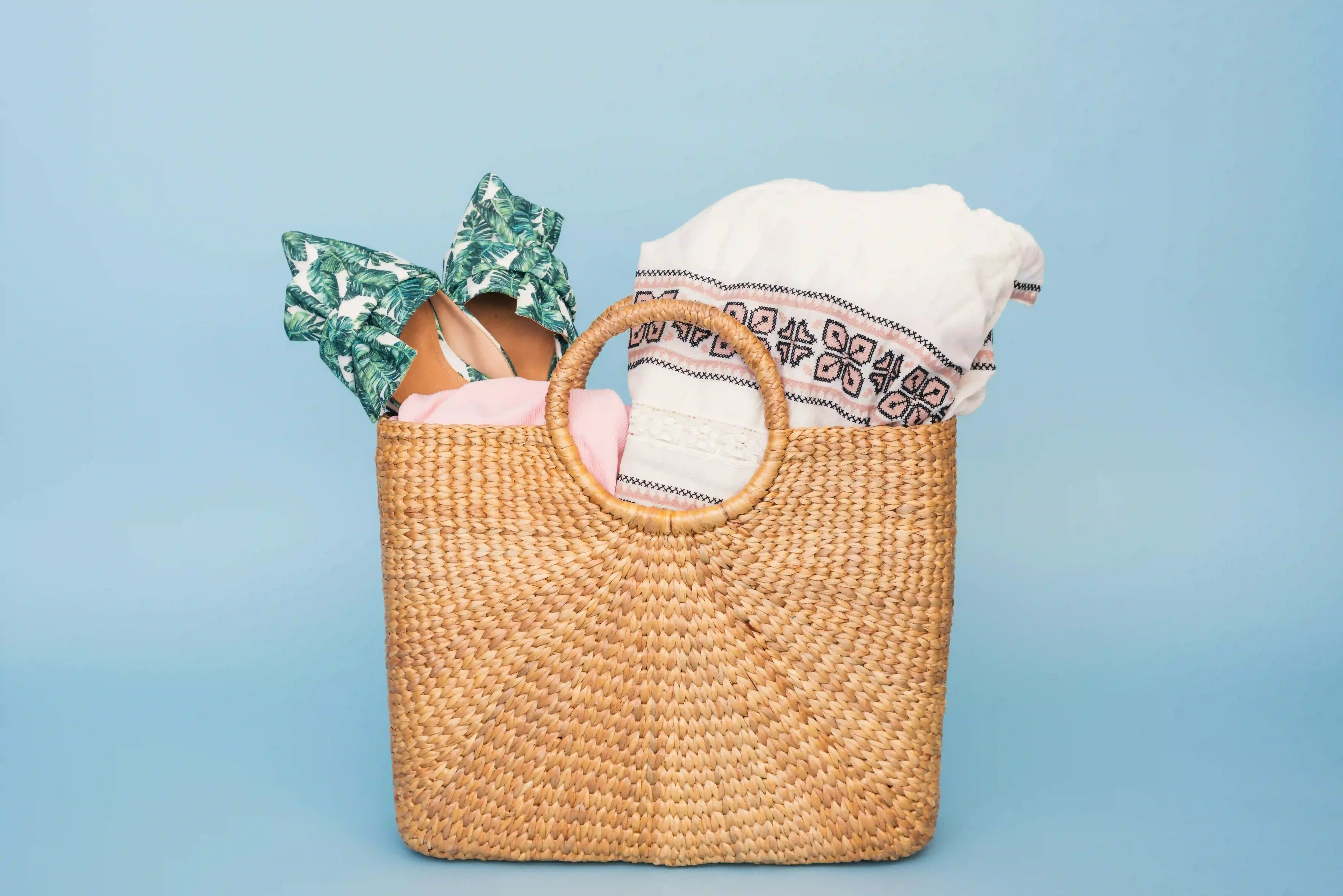 Final Touches and More Inspiration for DIY Gift Baskets Under $20