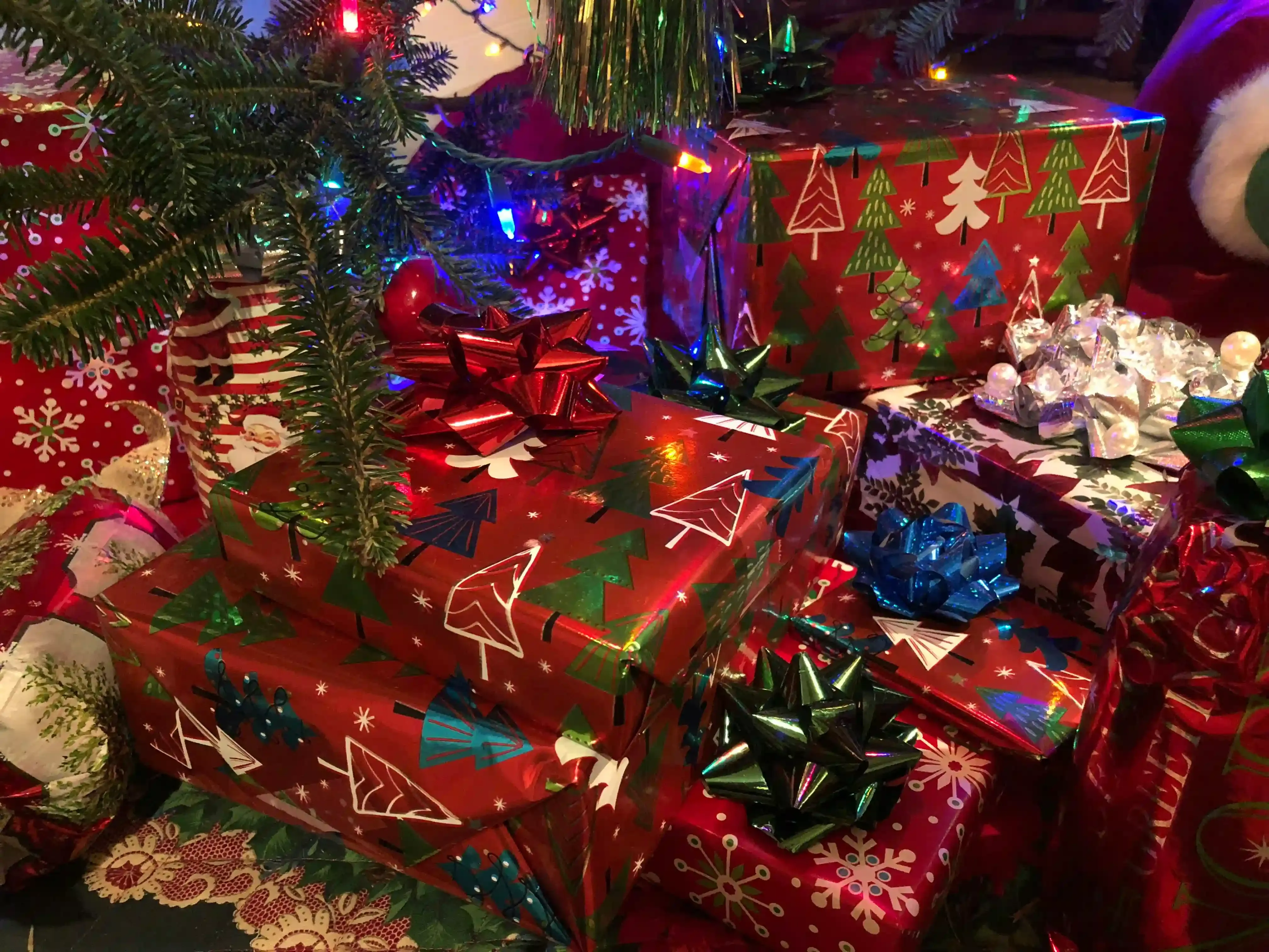Making DIY Gifts with 8 Year Olds: Practical Tips